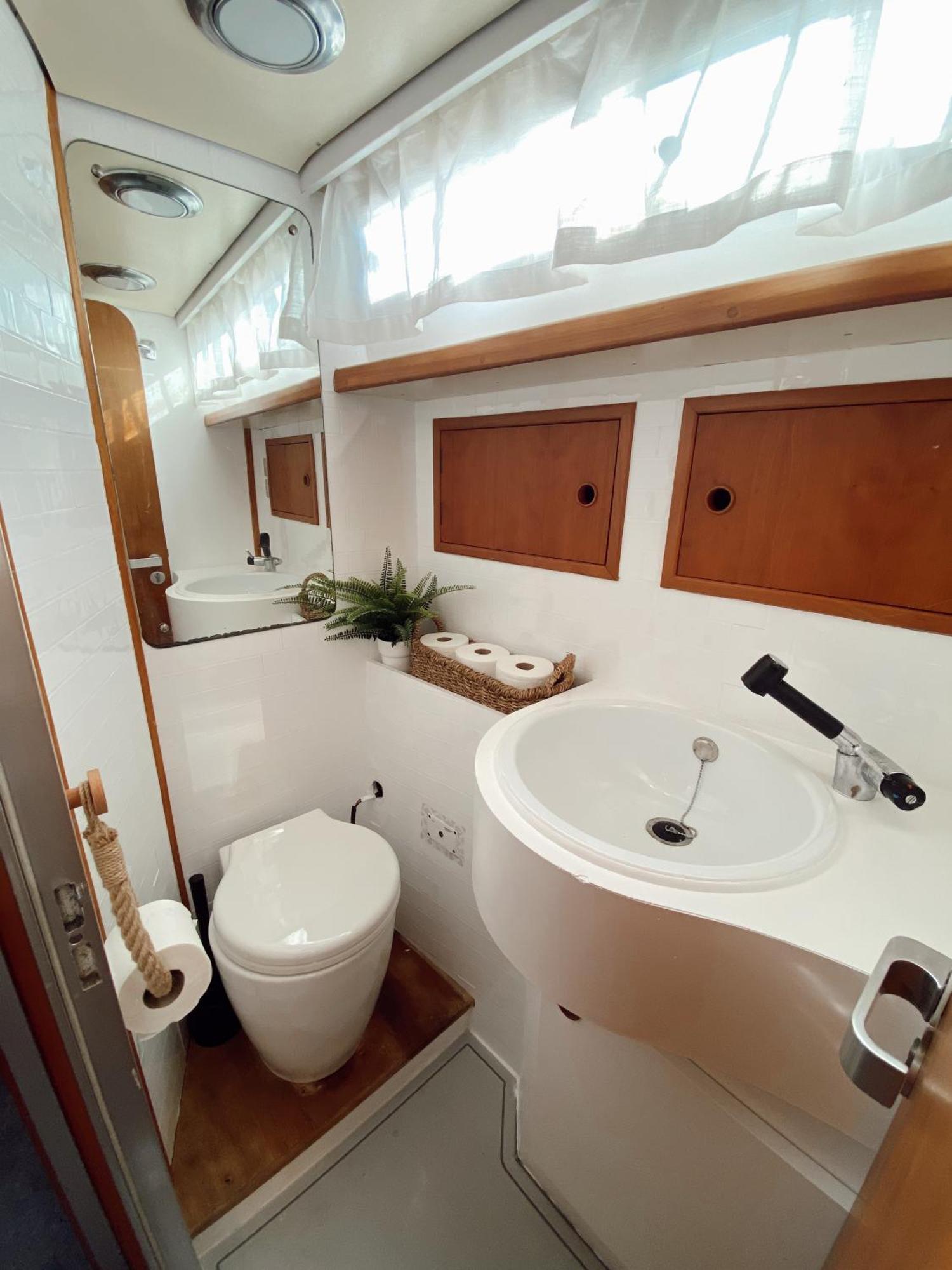 Malmo'S Yacht Hotel Valencia Ngoại thất bức ảnh