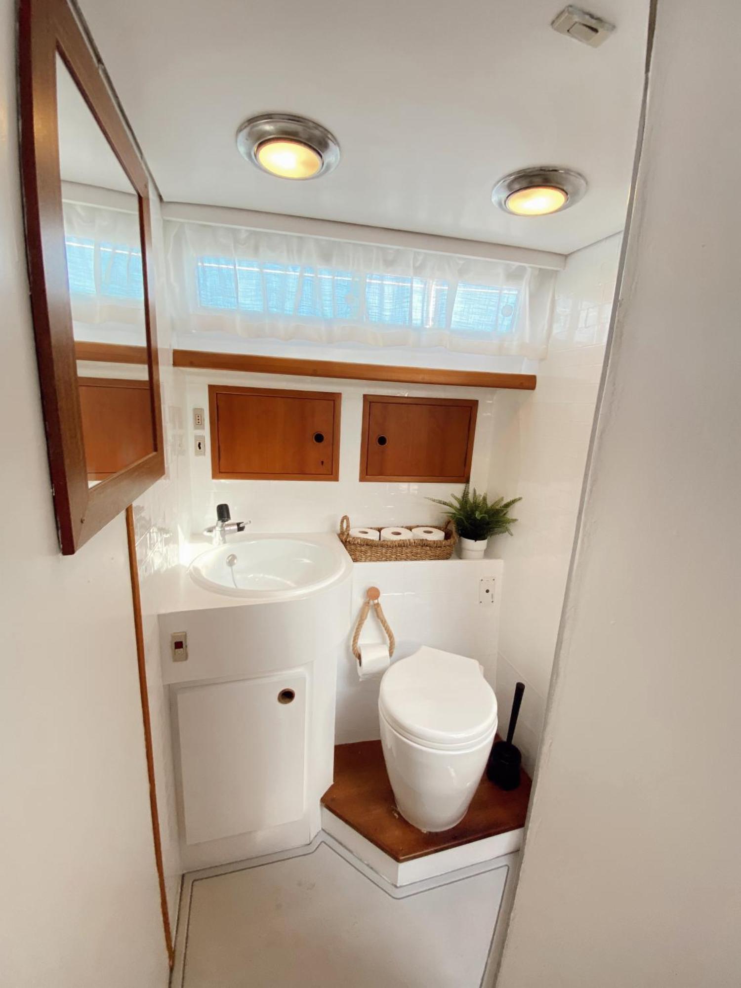 Malmo'S Yacht Hotel Valencia Ngoại thất bức ảnh